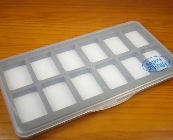 Anglers Image Ultra-Thin Large (12 Compartment Box)